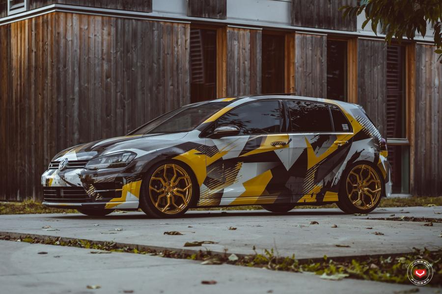  Volkswagen Golf R on Vossen Wheels (HC-3) 2017 года  (фото 16 из 36)